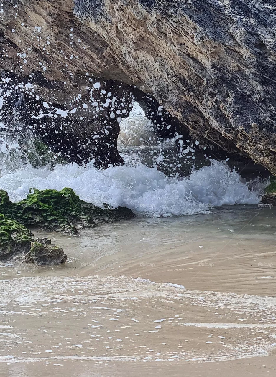 surf on the rocks