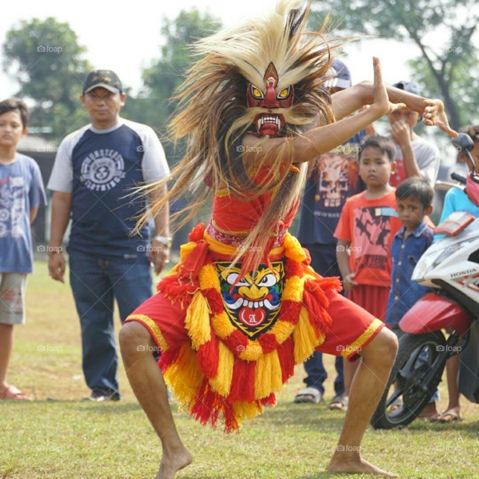 dance bujang ganong in javanese culture