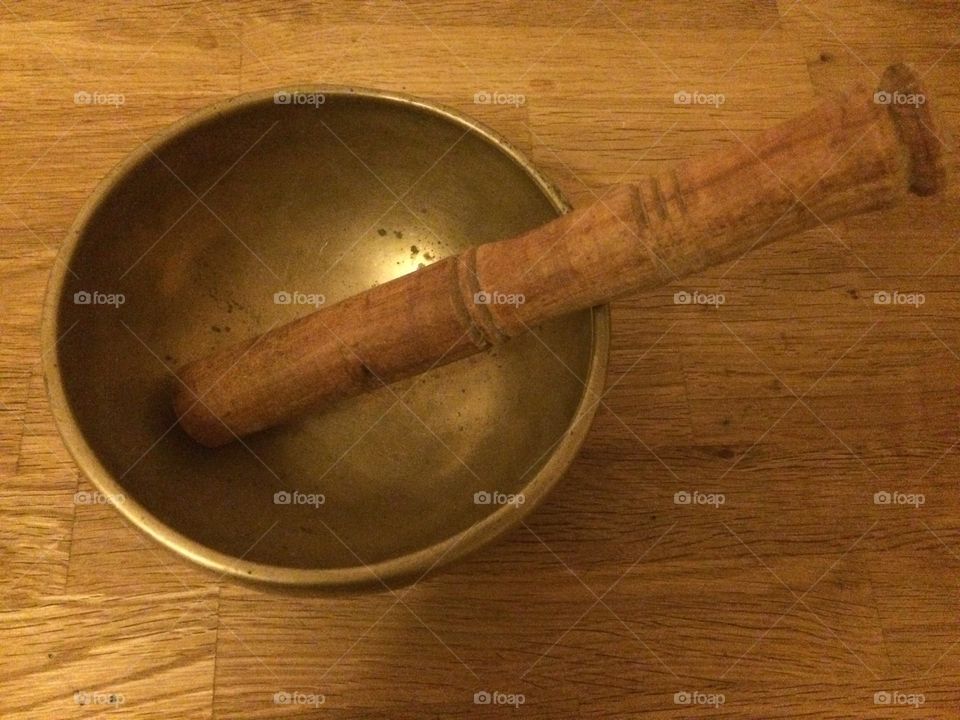 Tibetan healing singing meditation bronze bowl with wooden mallet