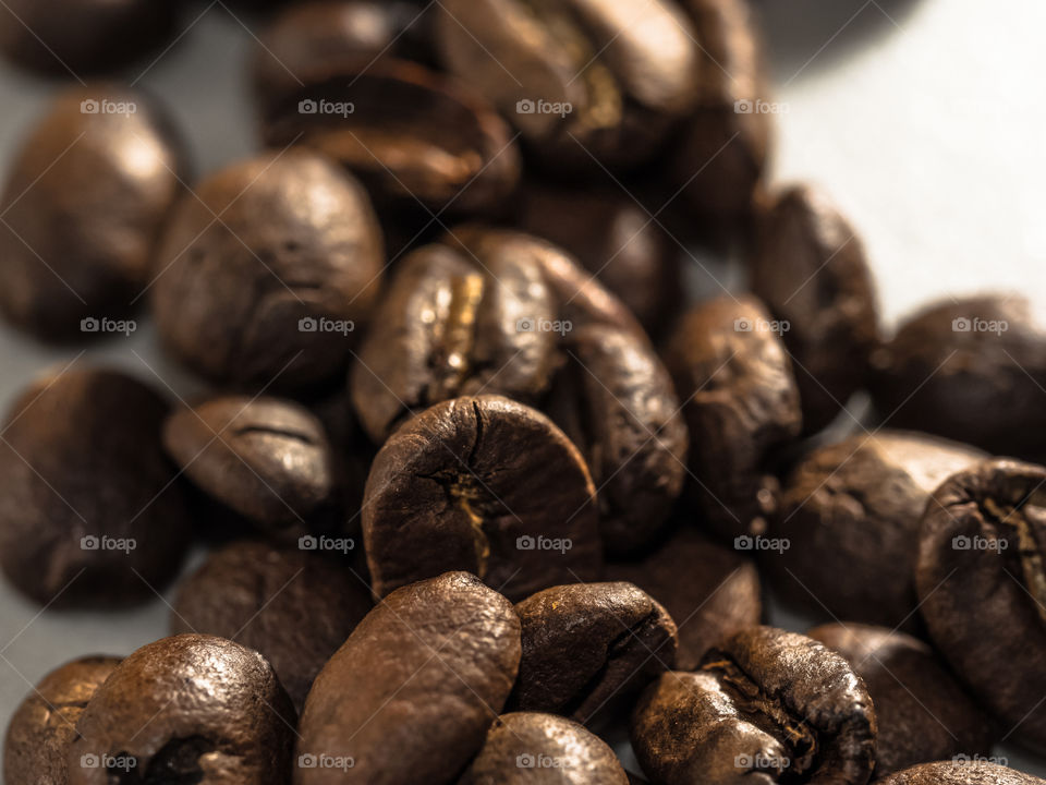 Roasted coffee beans