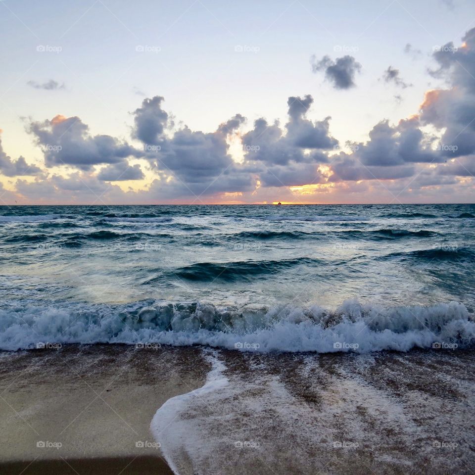 Let the vacation begin, sunrise in Miami Beach