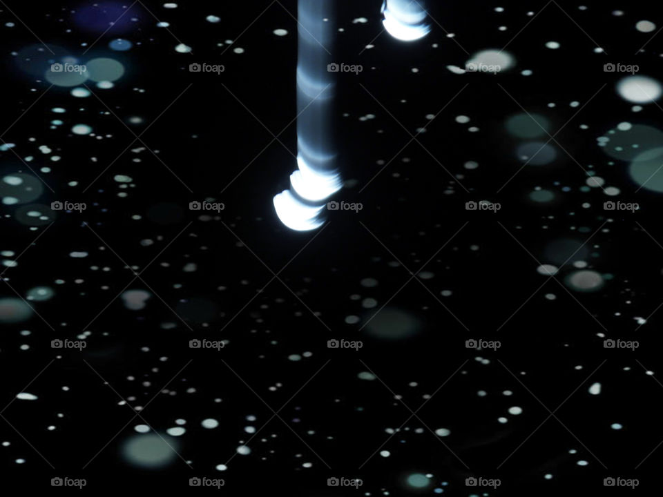 sky trip. This is a weird photo 📷 of the moon 🌚 that I photographed last night 🌃