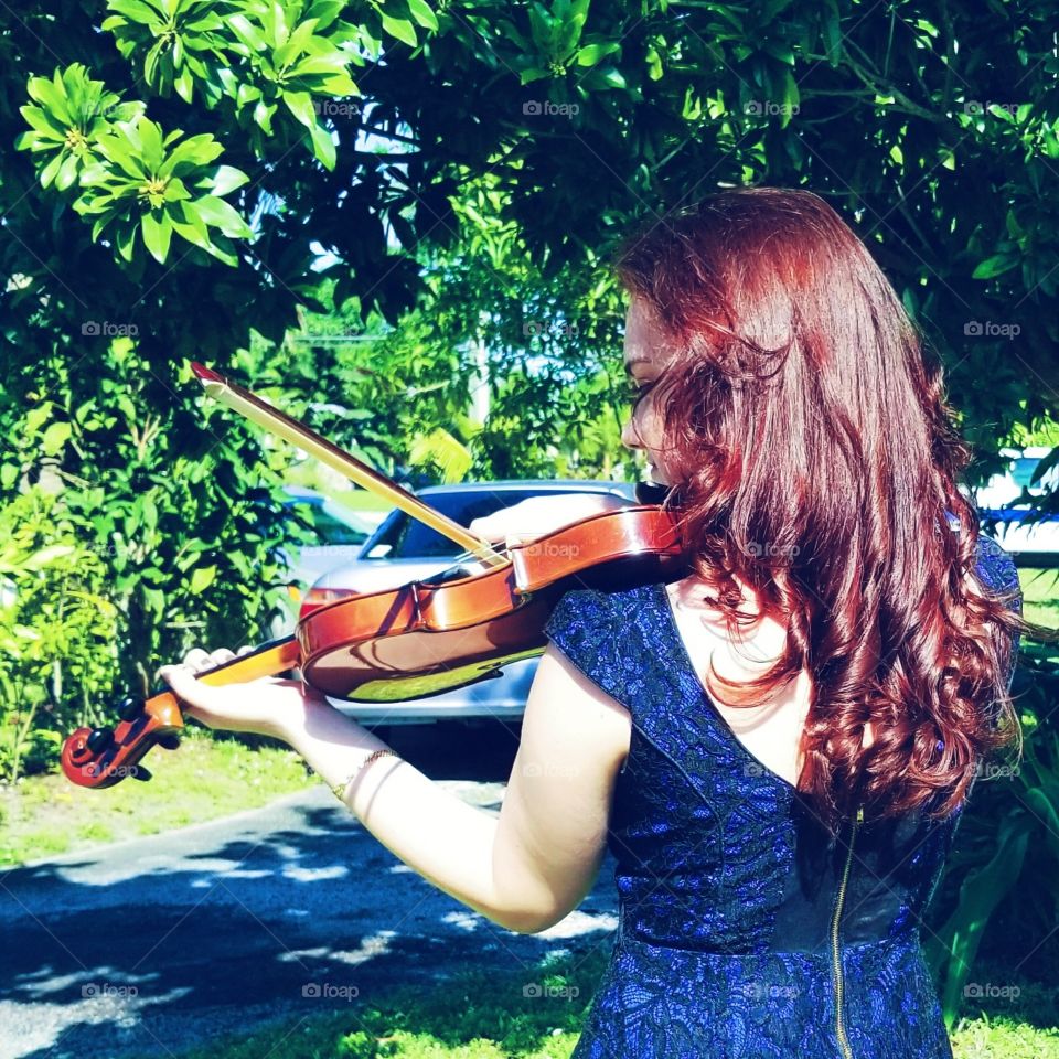 playing violin