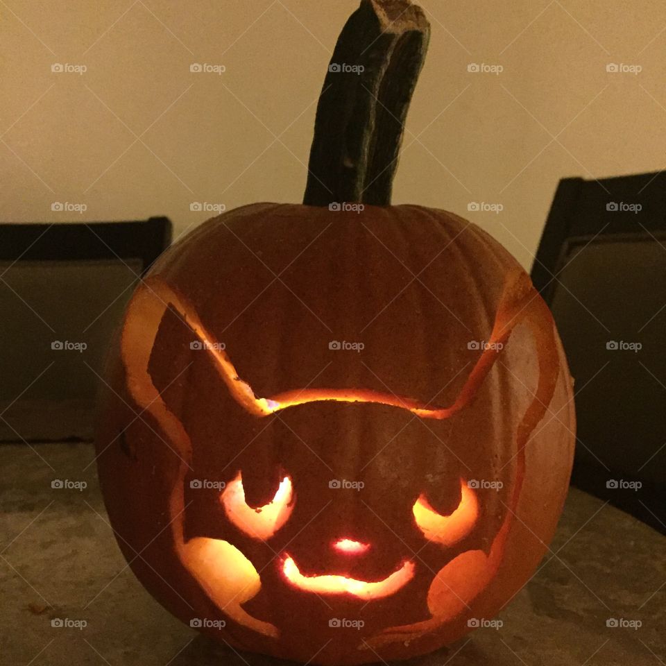 Pumpkin carving. Halloween. Pikachu. Jack-o-lantern 
