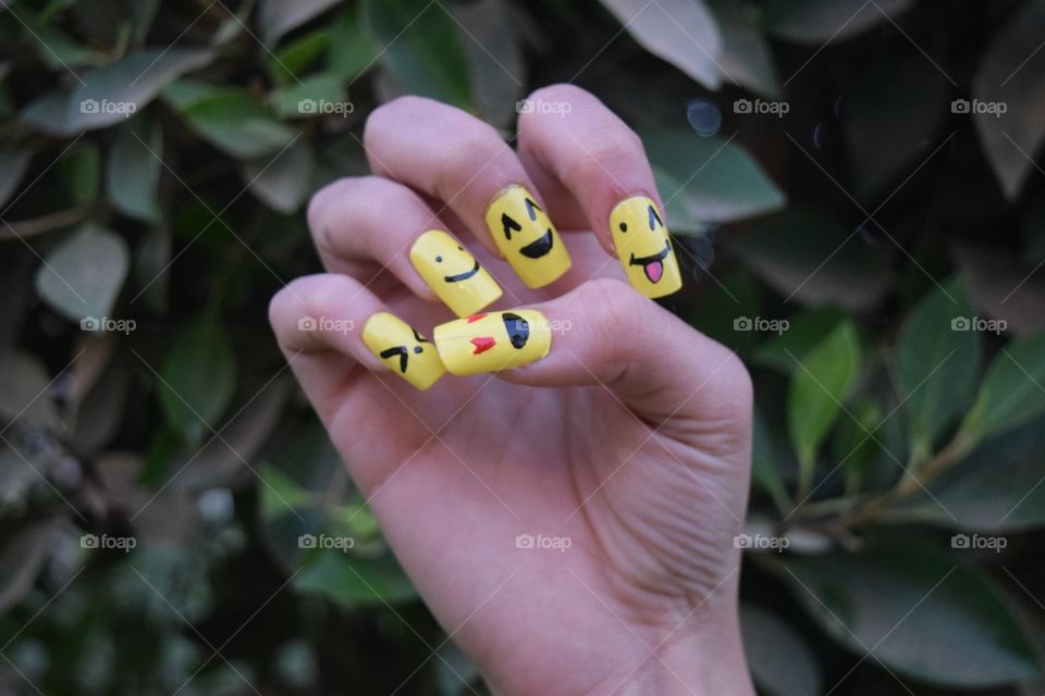 Smiley Faces Nail Polishes