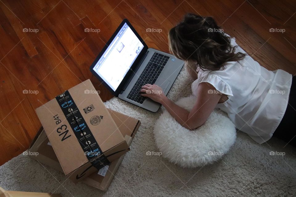 Online shopping with Amazon 