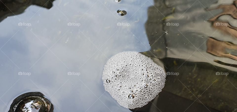 foam floats on water