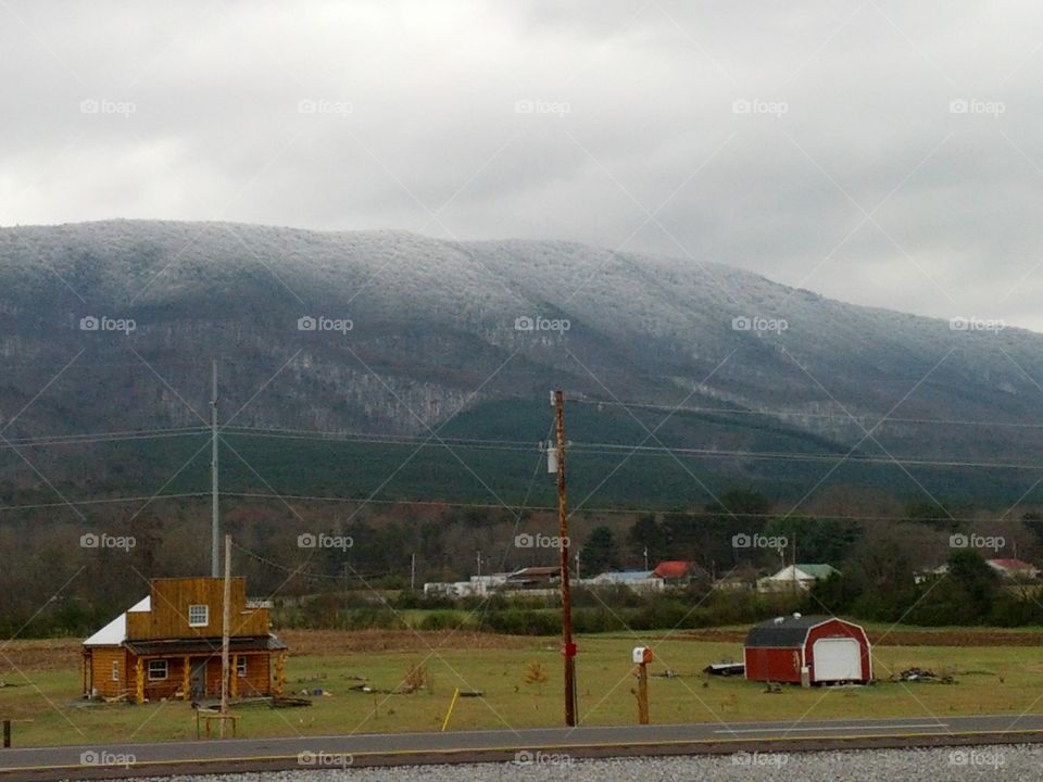 Smoky Mountains. Snow on the mountain 