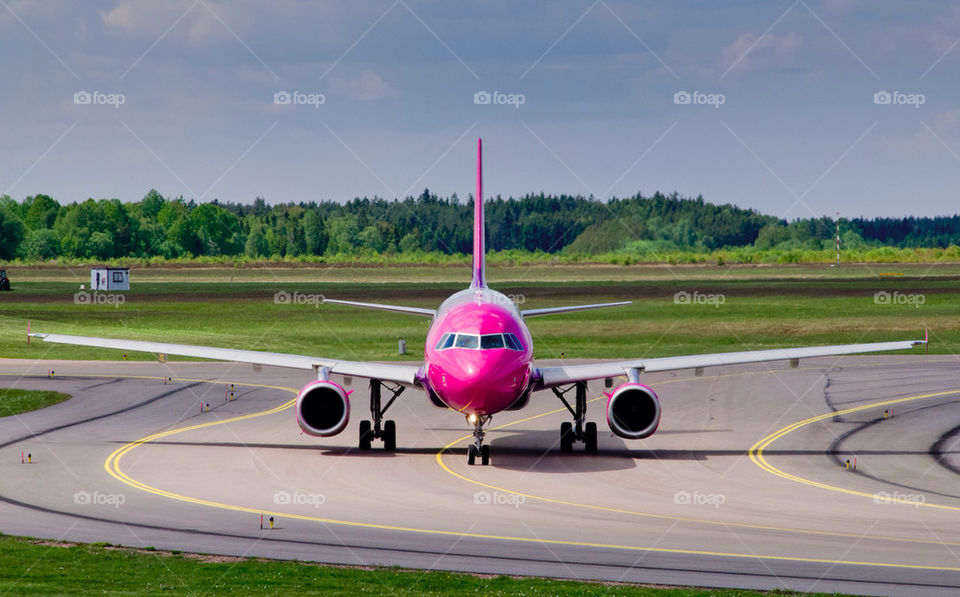 sweden airplane airport plane by sergiusz