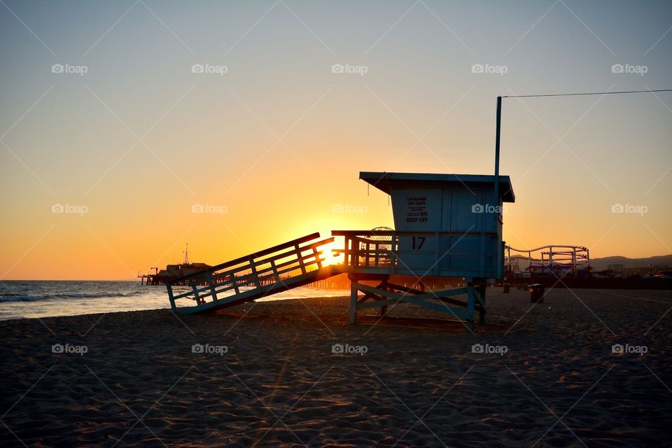 Perfect sunset at Santa Monica beach 