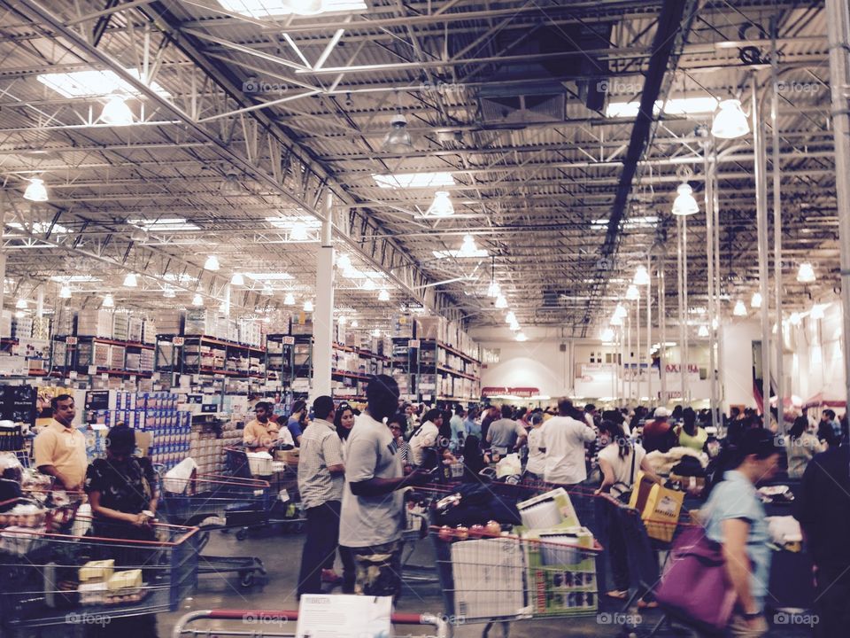 Crowded supermarket 