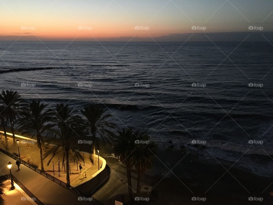 Between night and day