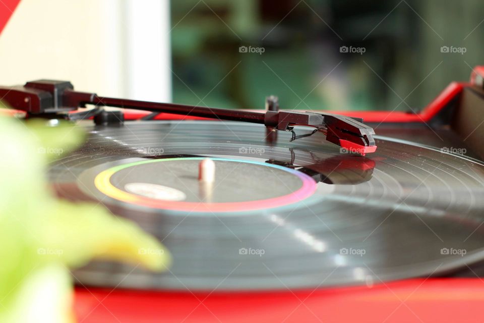 Long play on the red record player
