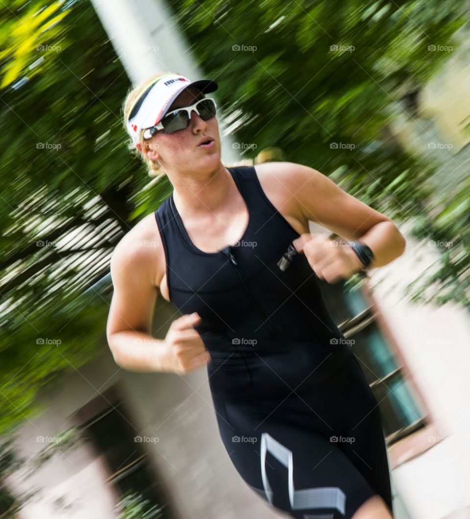 female contestant in triatlon