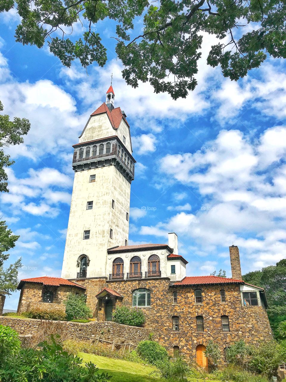 heublein tower in simsbury ct