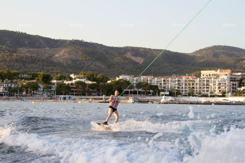 Wake surf