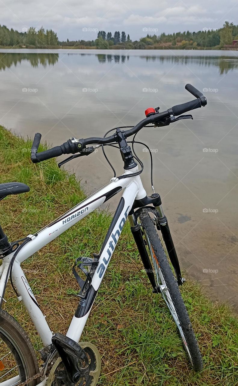 bike on a lake shore beautiful landscape, love bike 🚲