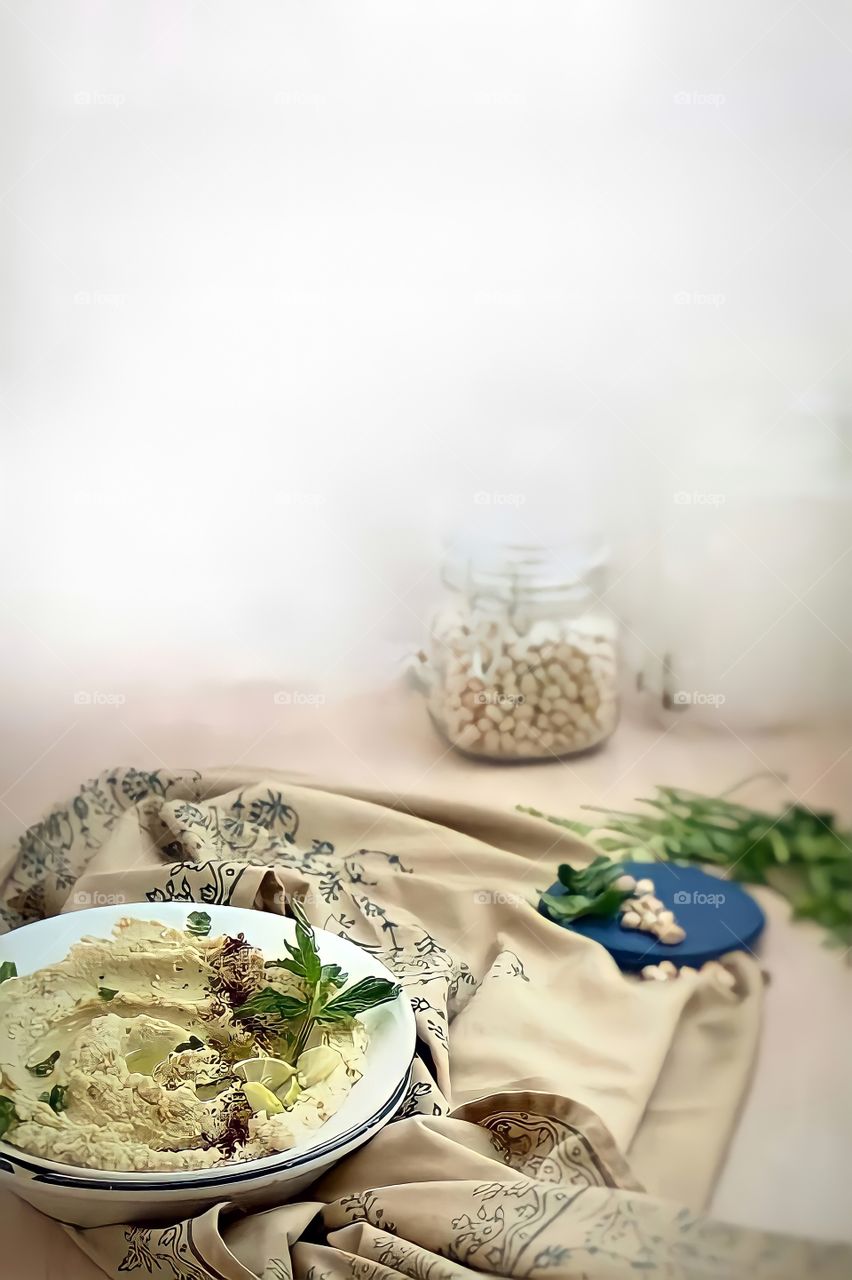 Hummus... a healthy dip to start a day :)