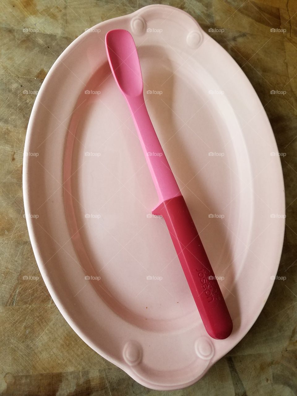 Pink plate & pink mixing spoon