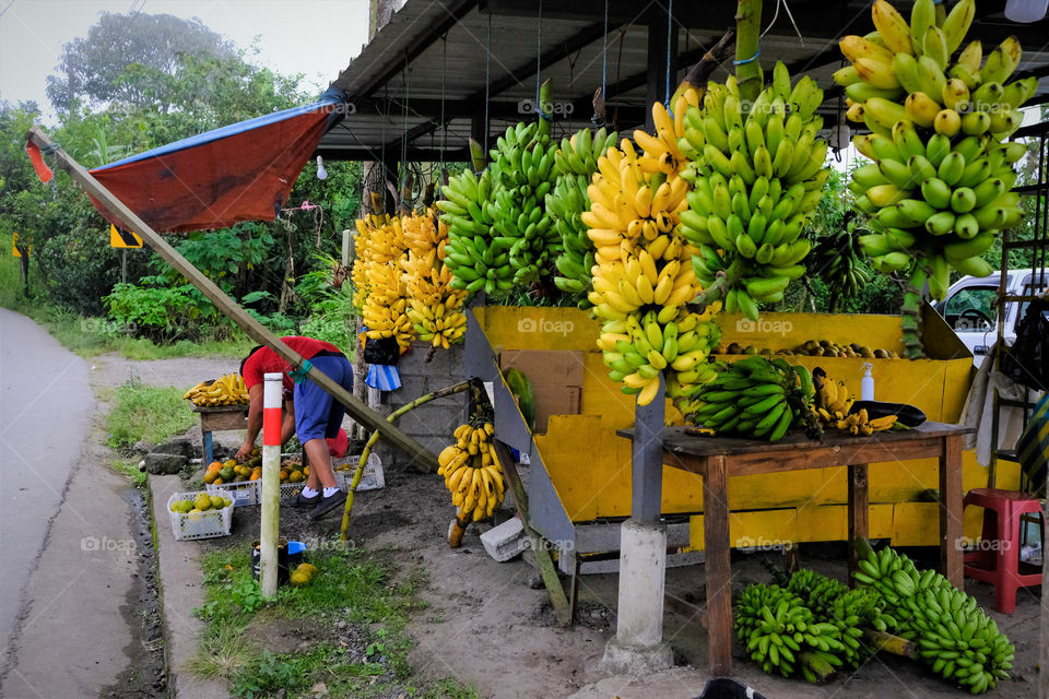 Sale of fruit on the street