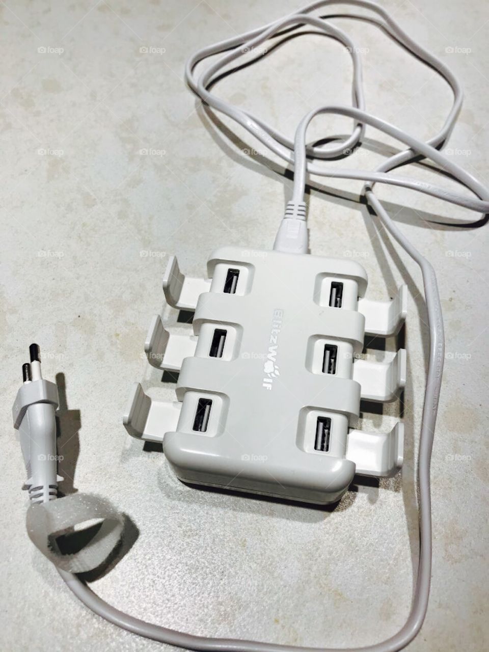 BlitzWolf USB Charger Mobile Phone Charger Adapter 6-Port Fast Desktop Charger For iPhone X 8 7 6s 6 Plus For Samsung Smartphone.