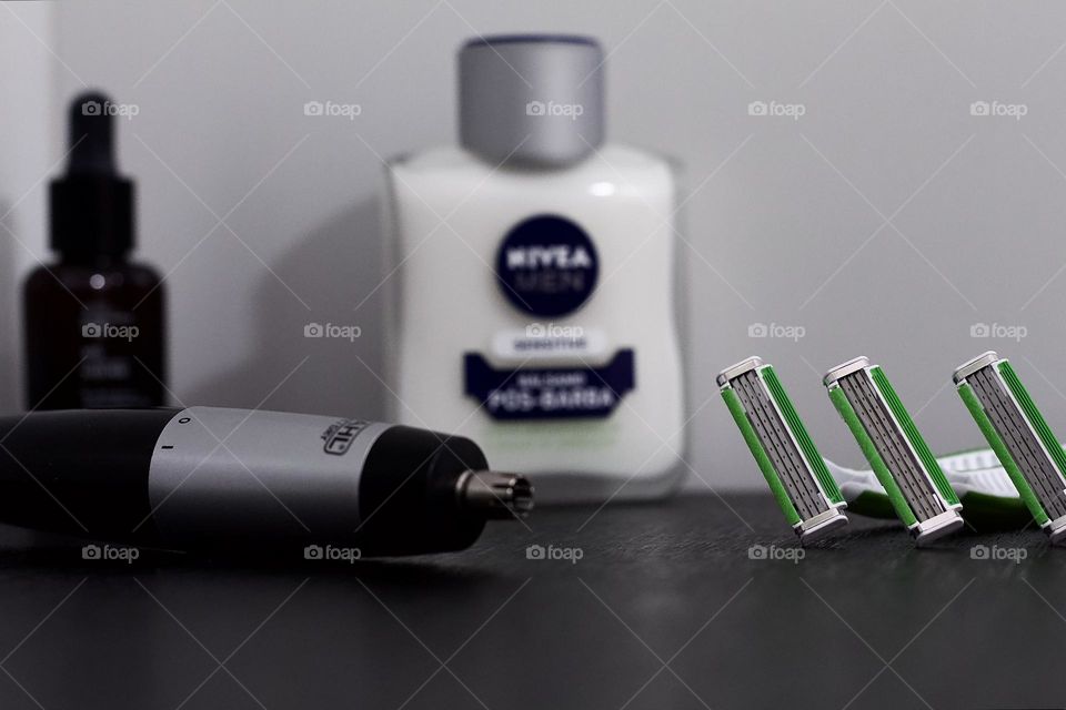 shaving items