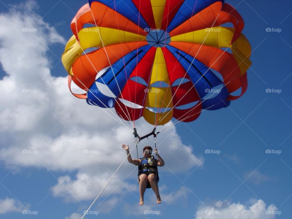 Parasailing in Aruba