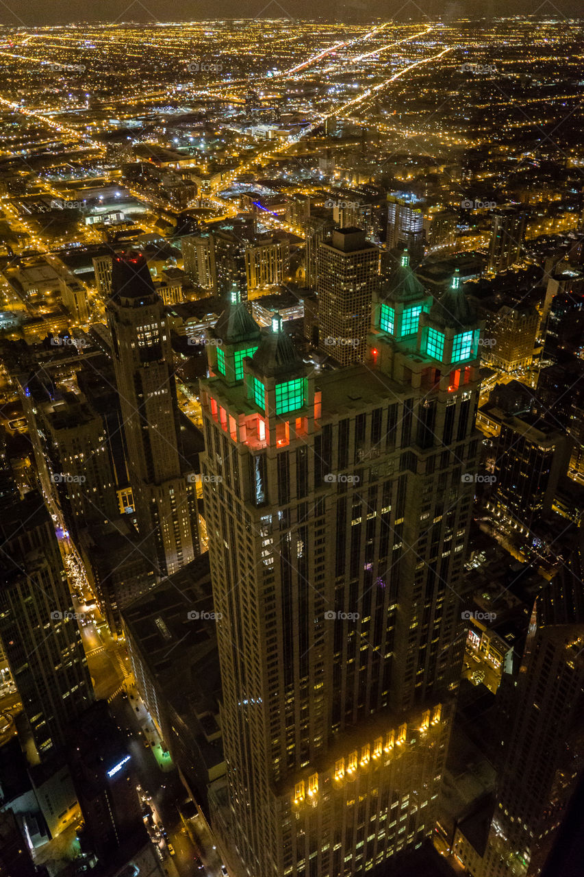 Chicago night building 