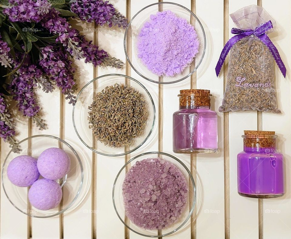 Get relax 🟣 Lavander SPA🟣 Sea salt, body scrub, body oil, bath balls, bath foam, lavander flowers and amazing fragrance 🟣