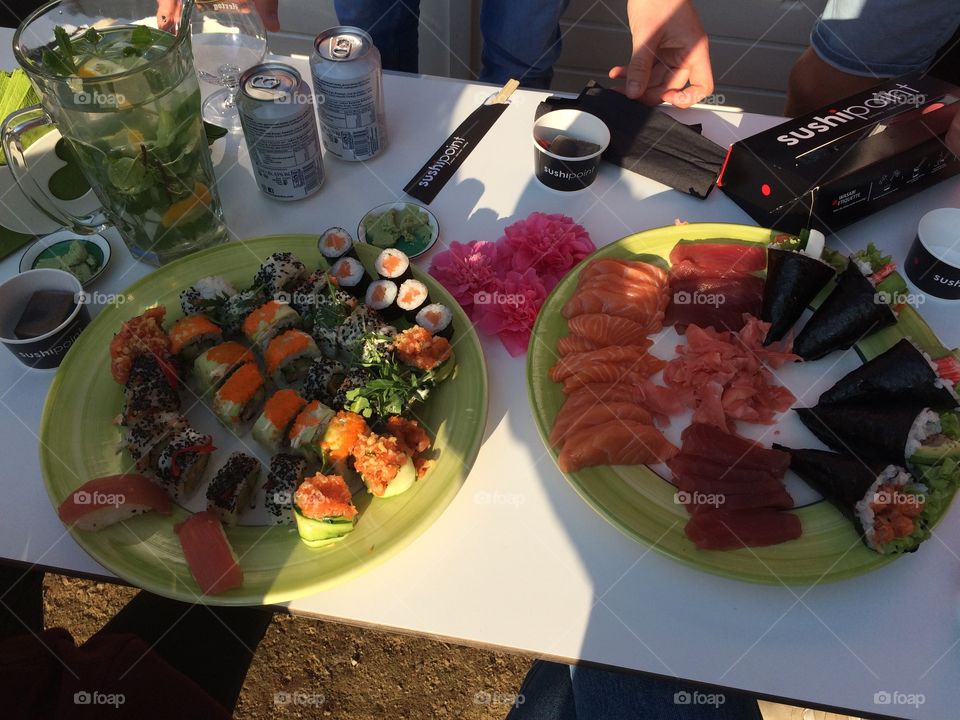 Sushi plates