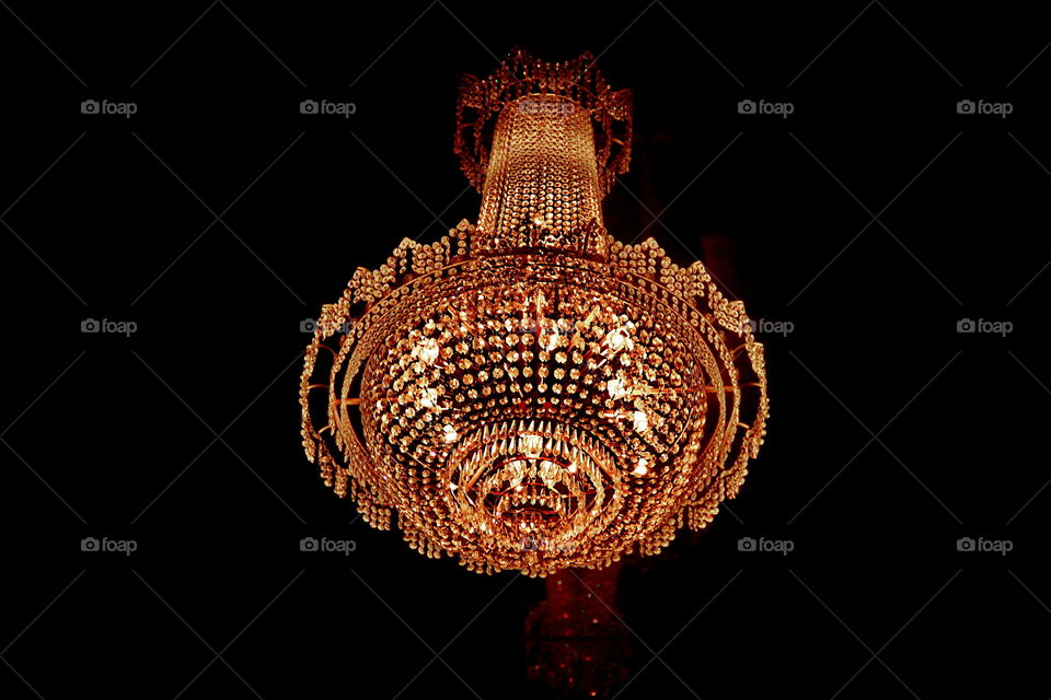 The imagine art style of chandelier