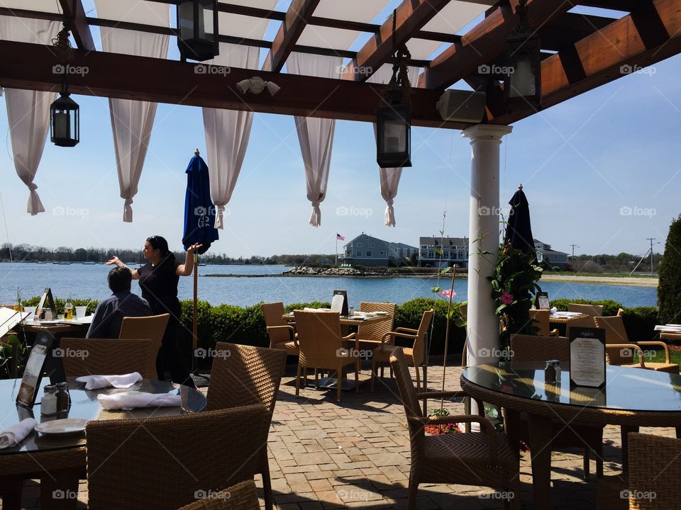 Lunch by the bay 