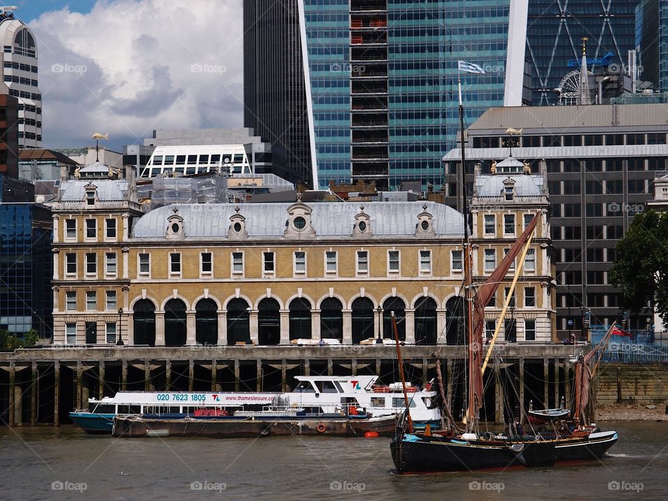 Summer vacation sightseeing in London 