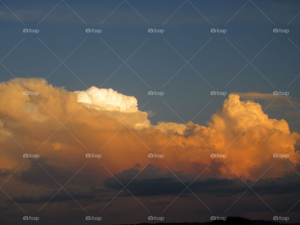 Summer cloud formation before dusk