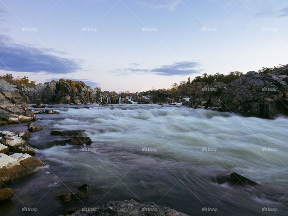 Beautiful sea current so refreshing and calming. Such a beautiful God's Creation.