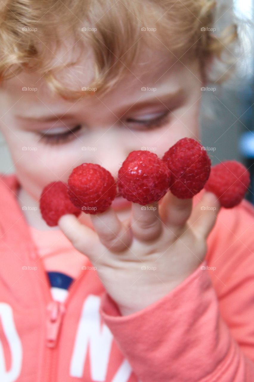When life gives you 5 raspberries