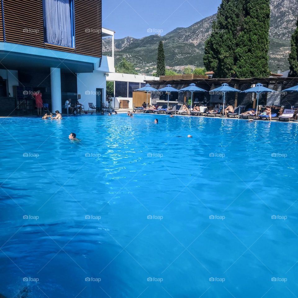 Nice big piscine  in Greece ,in the summer