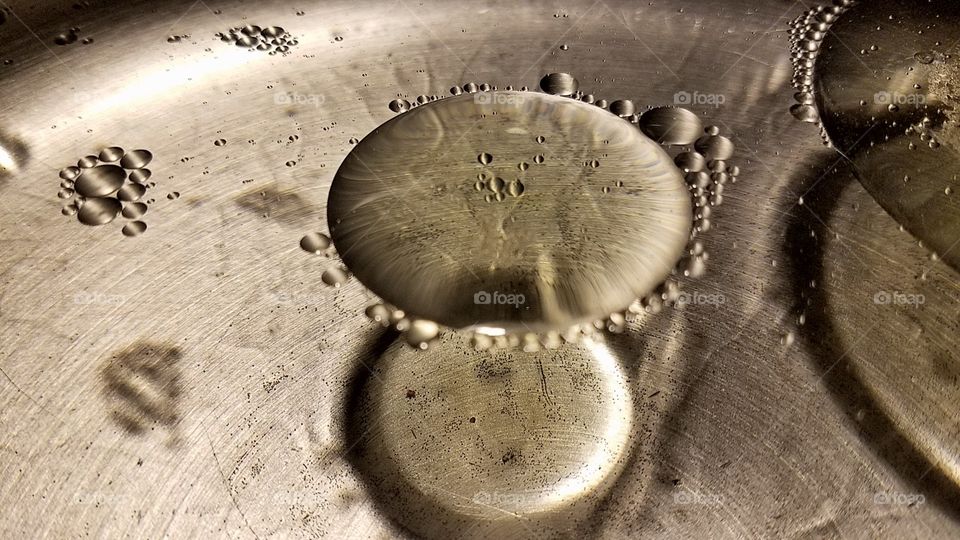 Pre-boiling grapeseed oil bubble