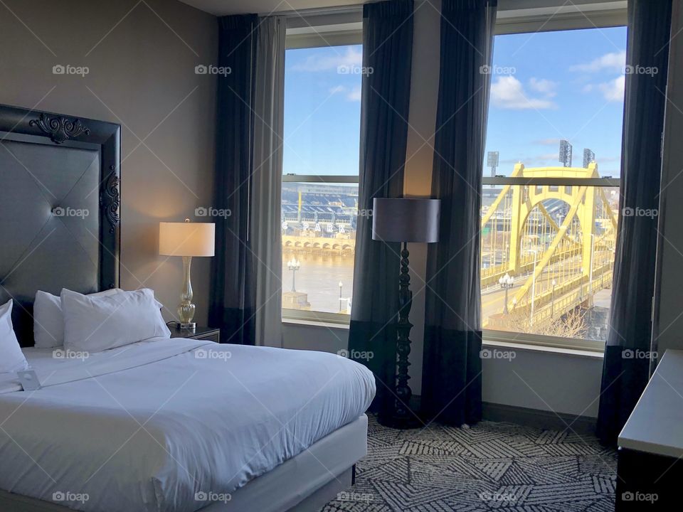 Pittsburgh room with a view