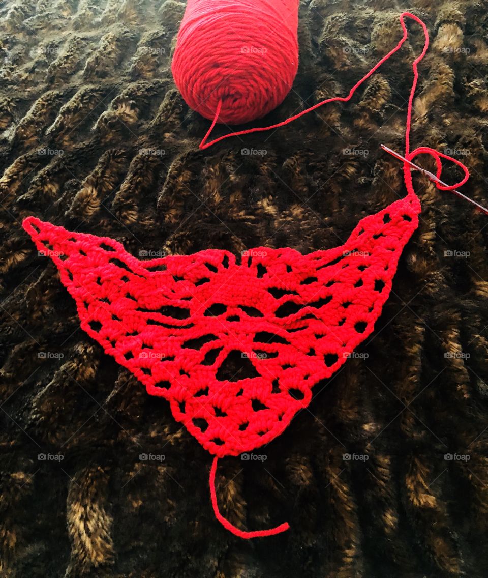 Crochet project. A shawls of skulls. Just the beginning. 