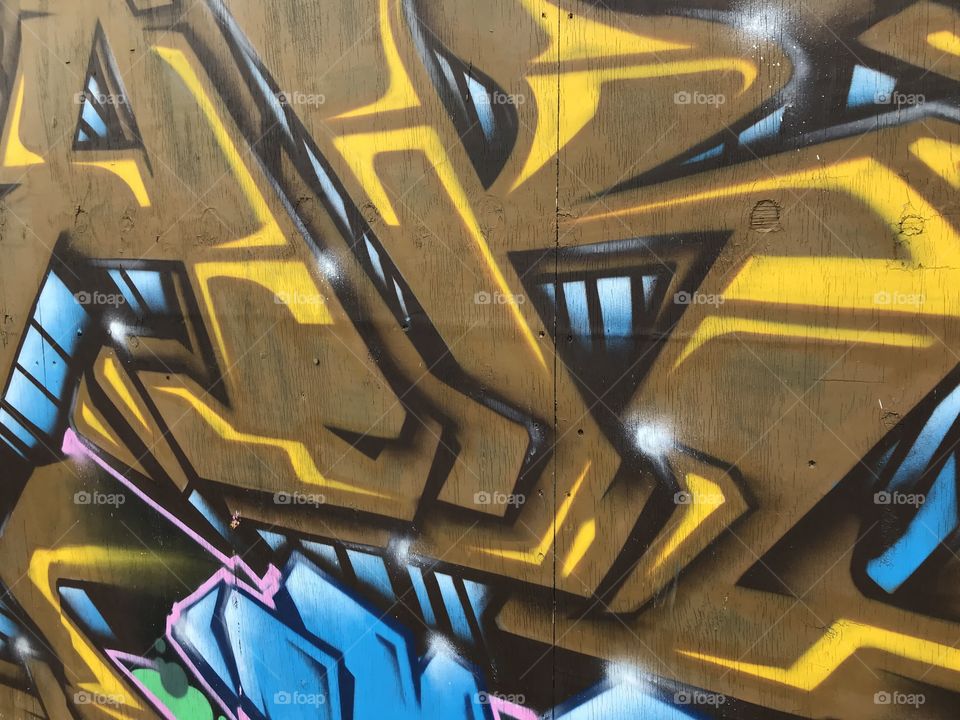 A second piece of modern graffiti art, which catches the eye.