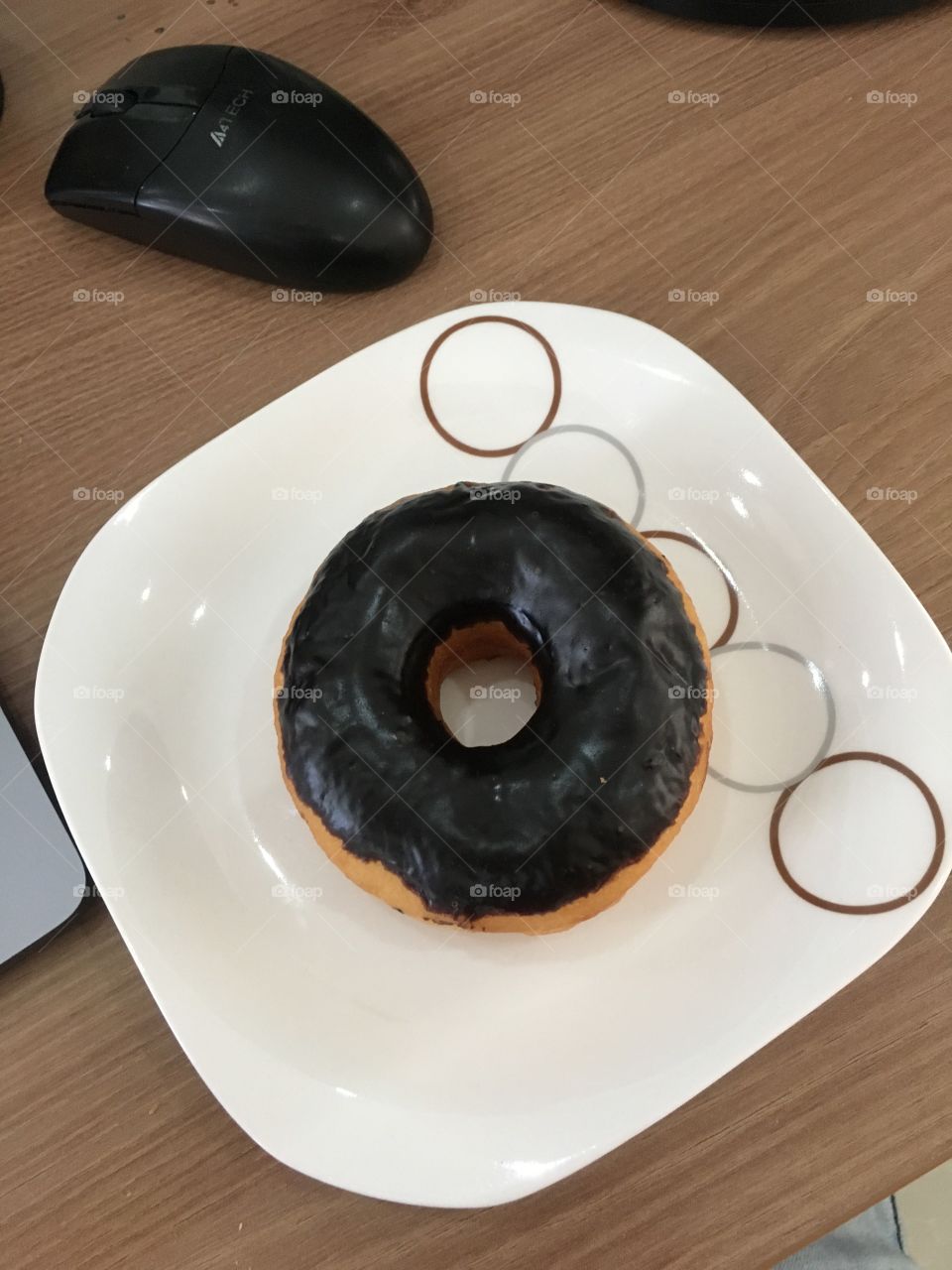 Black Doughnut 