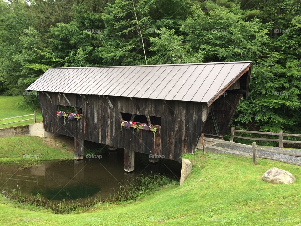 Covered bridge 