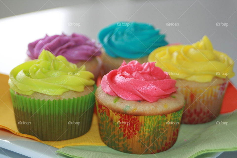 Colorful cupcakes 