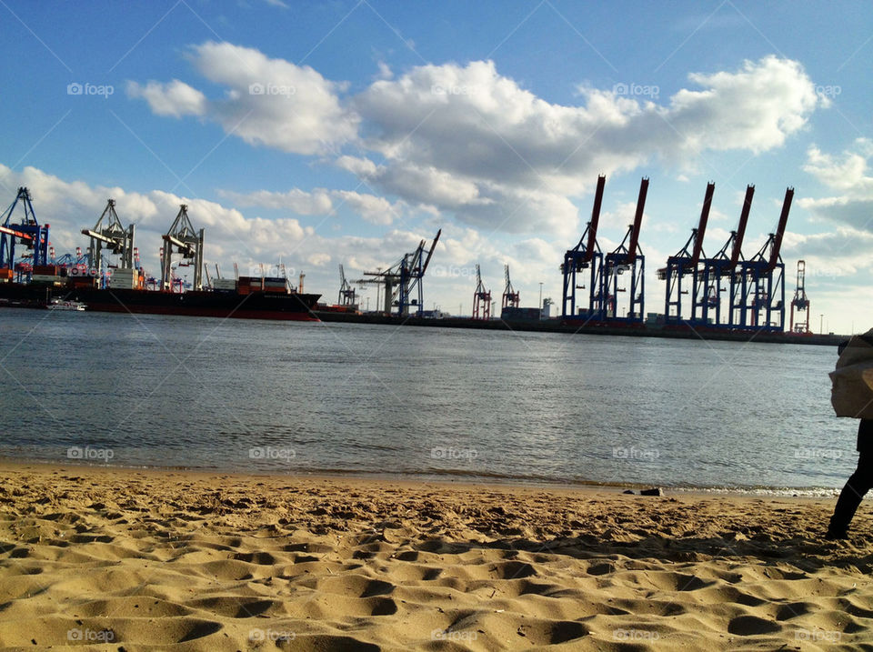 one sunny day at the elbbeach :)