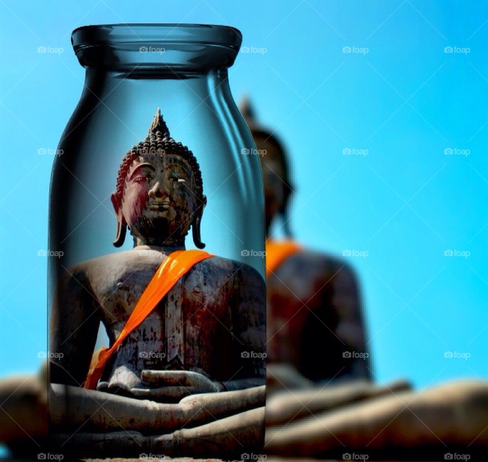 The largest bronze buddha statue in the bottle