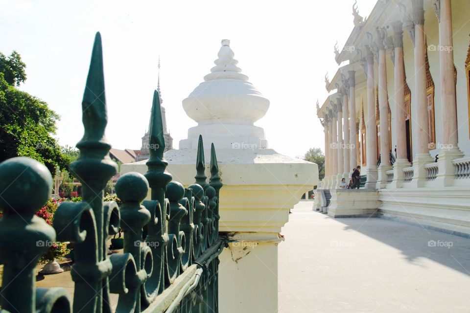 Entry gate - Phnom Penh royal palace (Cambodia)