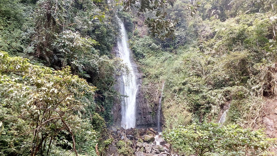 waterfall cikaracak in sukabumi