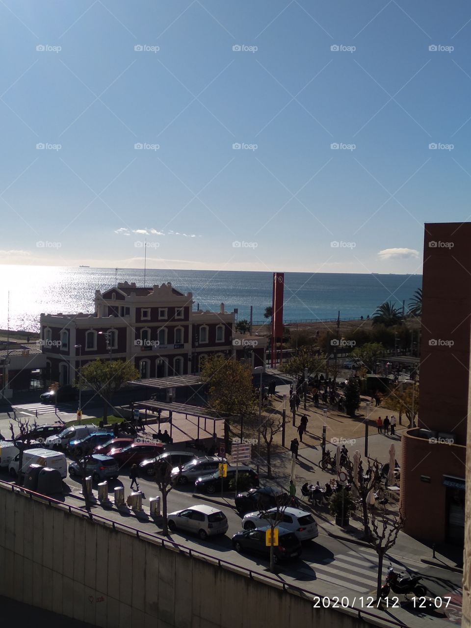 proyección del sol en el mar