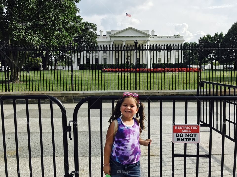 Sofi at the back of the White House